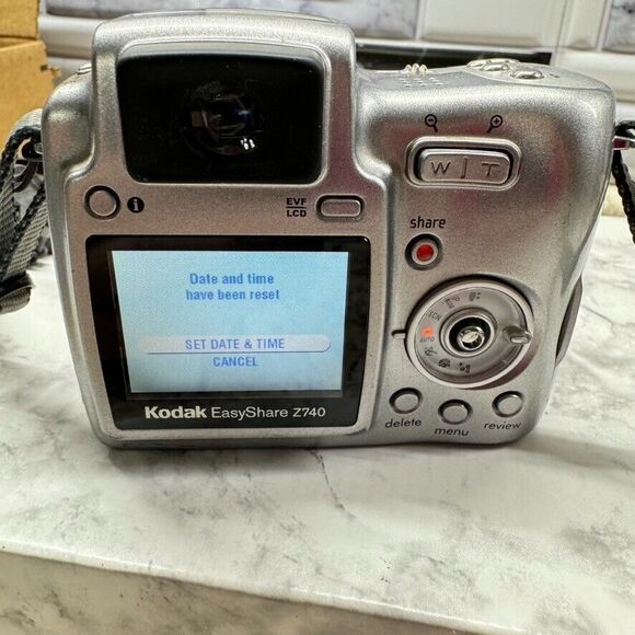 Kodak EasyShare Z740 5.0MP 10x Zoom Silver Digital Camera - TESTED WORKING - Picture 5 of 13